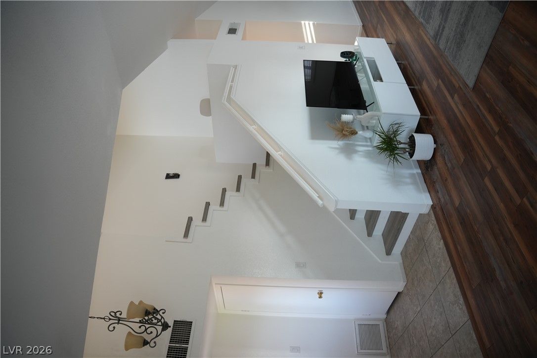 1571 Yellowwood Drive — photo 5