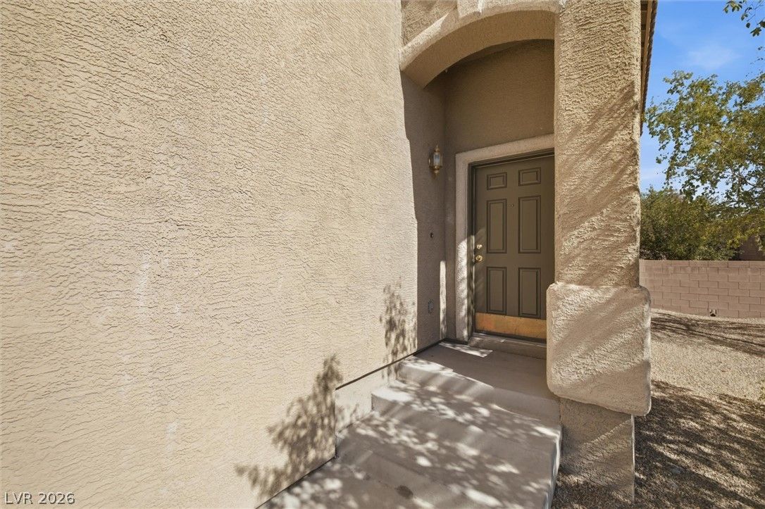 528 ROUND REIGN Avenue 0 — photo 3