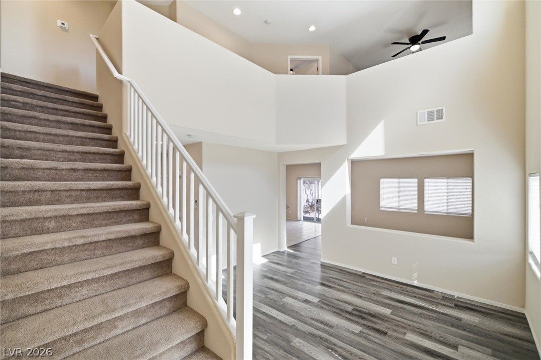 528 ROUND REIGN Avenue 0 — photo 4