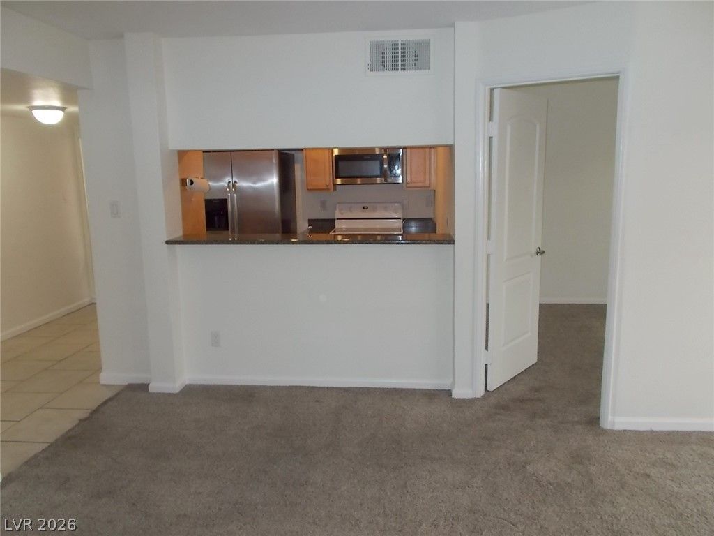 769 Oakmont Avenue 403 — photo 5