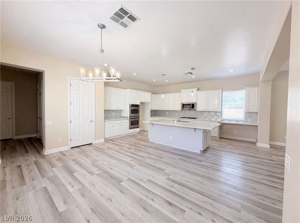 6892 April Wind Avenue — photo 3