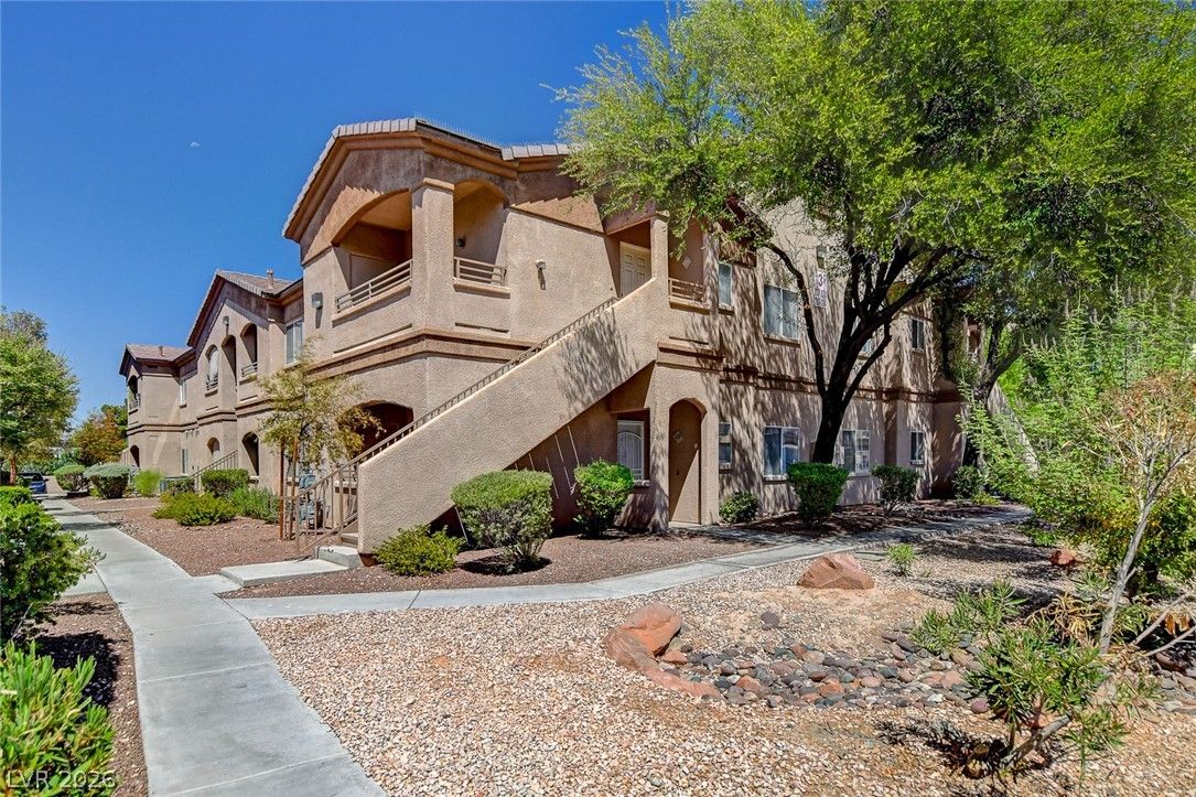 5751 East Hacienda Avenue 123 — photo 2