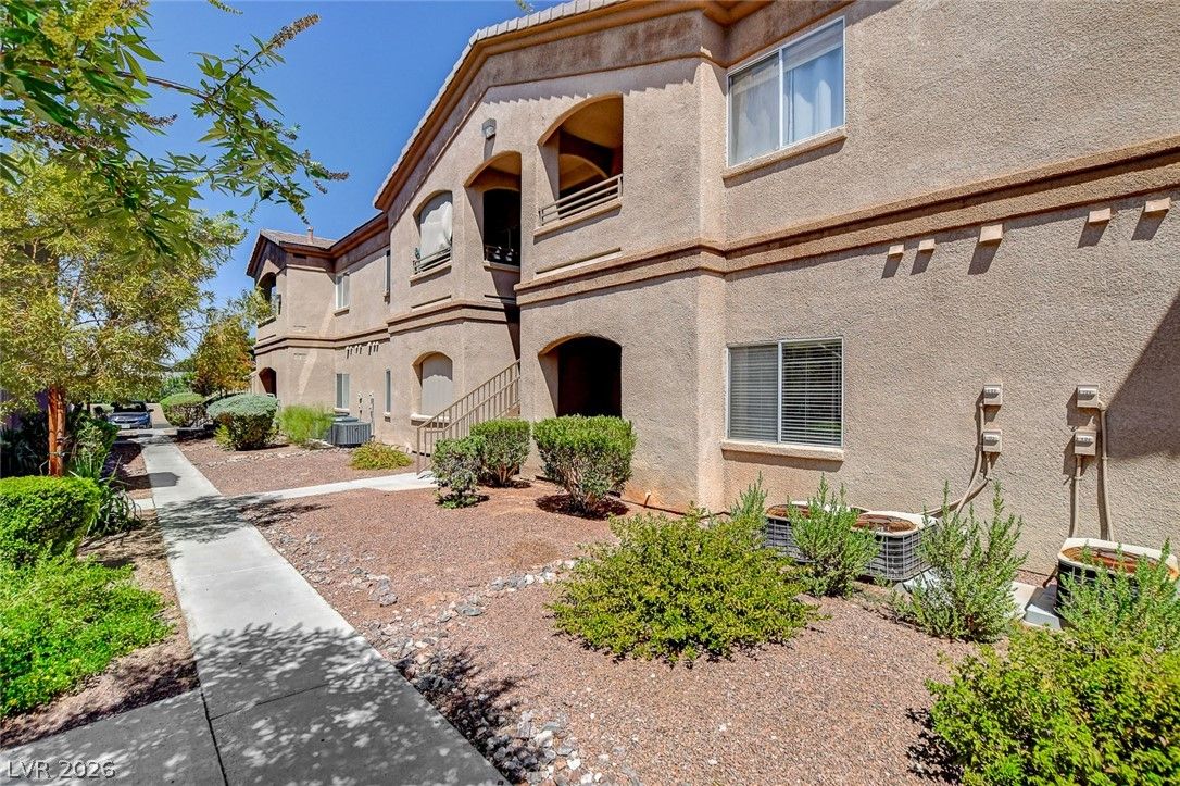 5751 East Hacienda Avenue 123 — photo 4