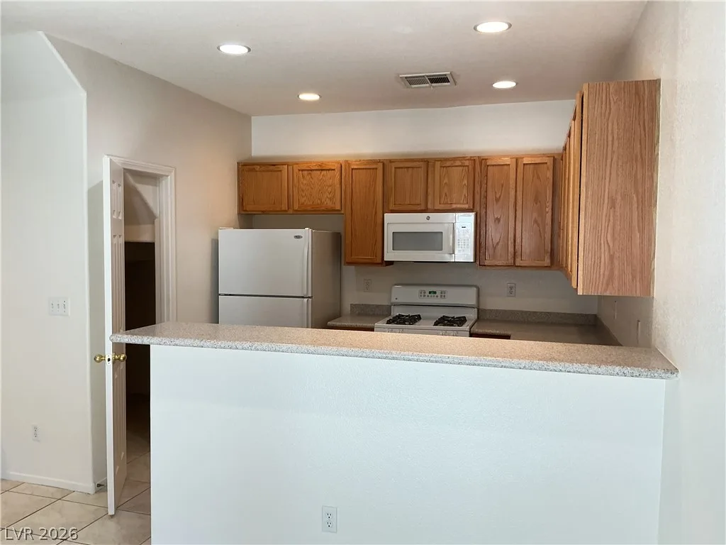 9929 FOUNTAIN WALK Avenue 0 — photo 3