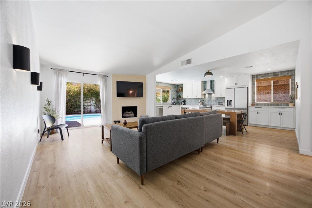 4339 Murillo Street — photo 4 of 36