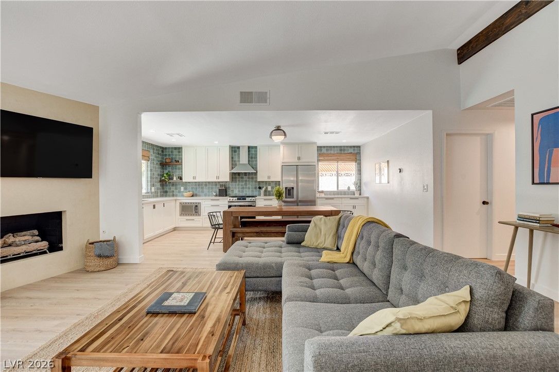 4339 Murillo Street — photo 5 of 36