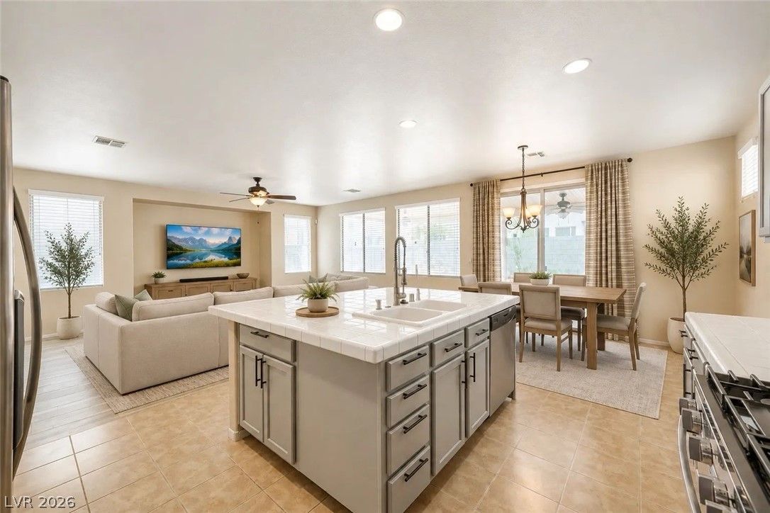 6692 Chariots Path Court — photo 5