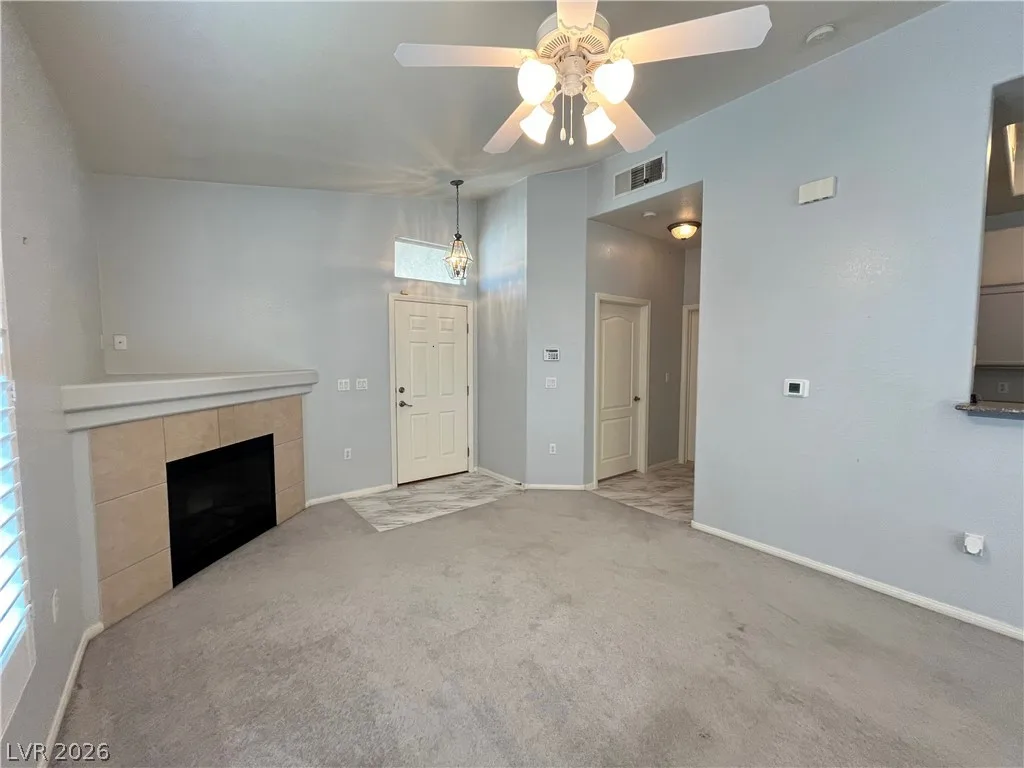 2305 West Horizon Ridge Parkway 2121 — photo 2