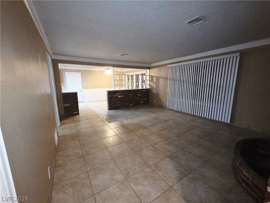 3112 Avalon Avenue — photo 4 of 9