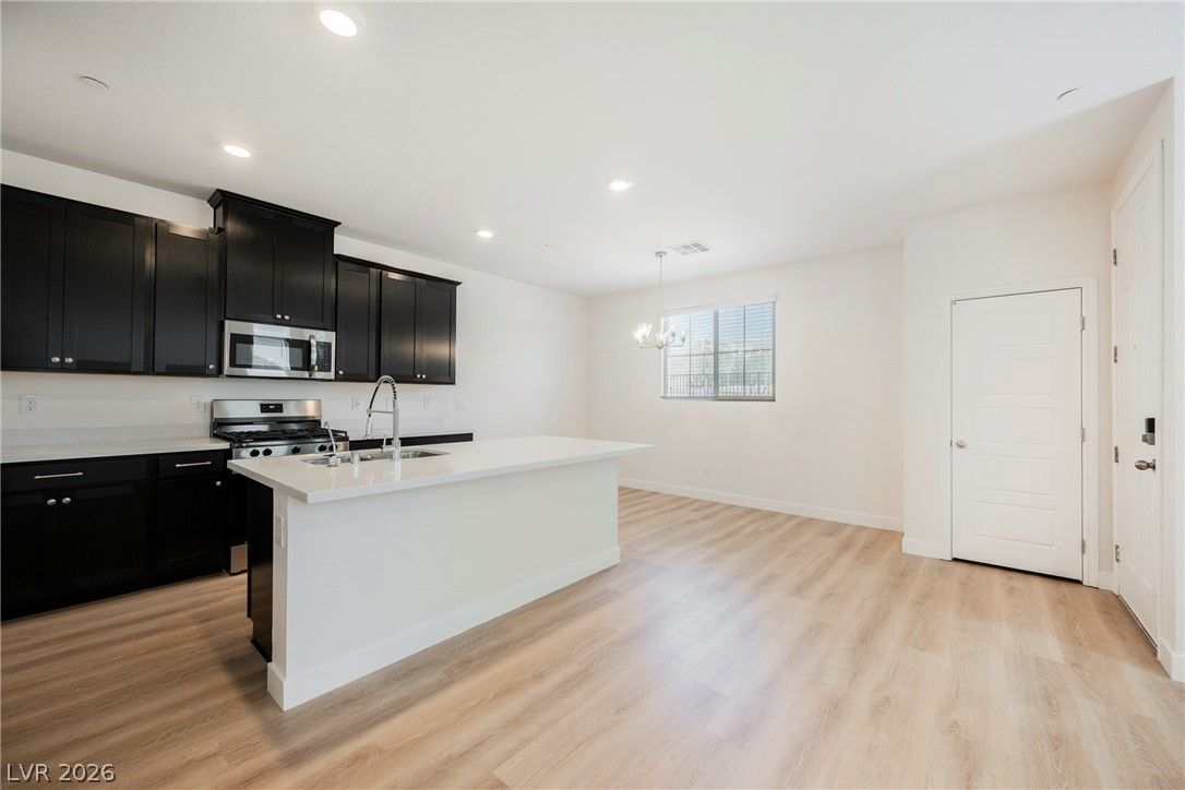 766 Star Estates Avenue — photo 3 of 27