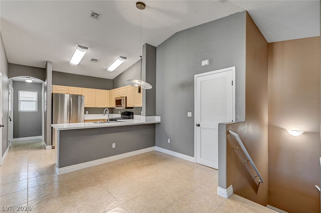 9333 Leaping Deer Place 101 — photo 2