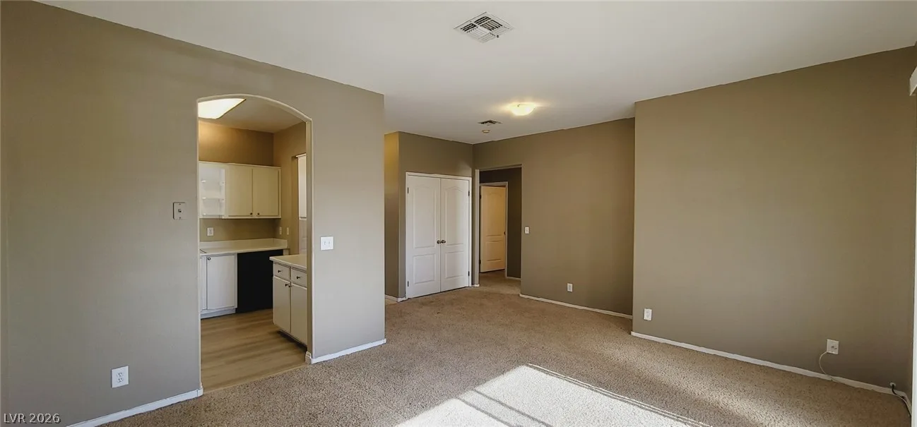 1900 North Torrey Pines Drive 203 — photo 4