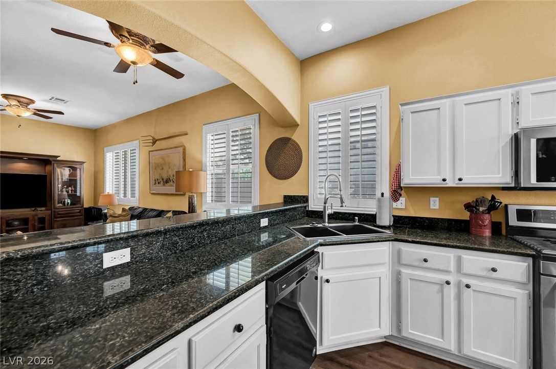 9272 Drifting Bay Street — photo 4