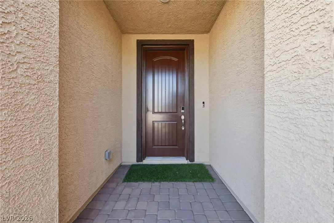 5795 North Park Street — photo 3