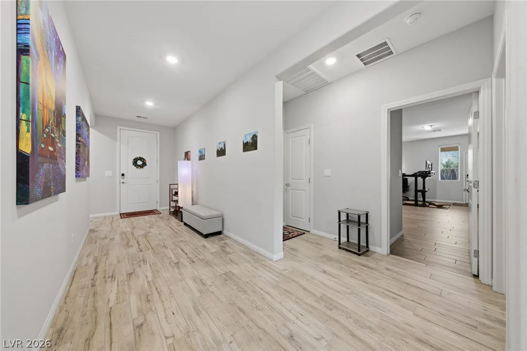 5795 North Park Street — photo 5