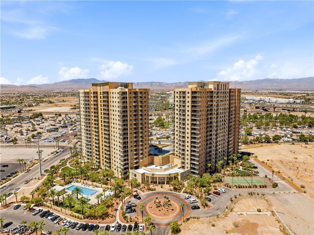 8255 South Las Vegas Boulevard 801 — photo 1