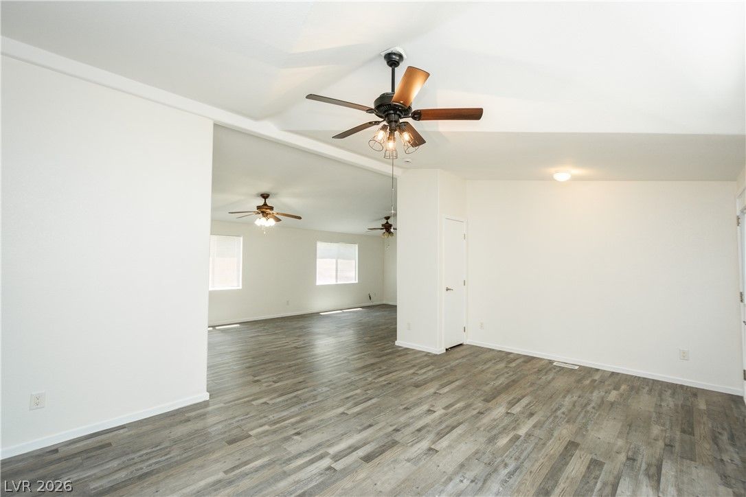 6530 Camelot Circle — photo 4