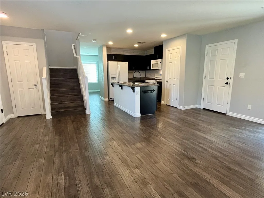 1045 Spotted Saddle Street — photo 3