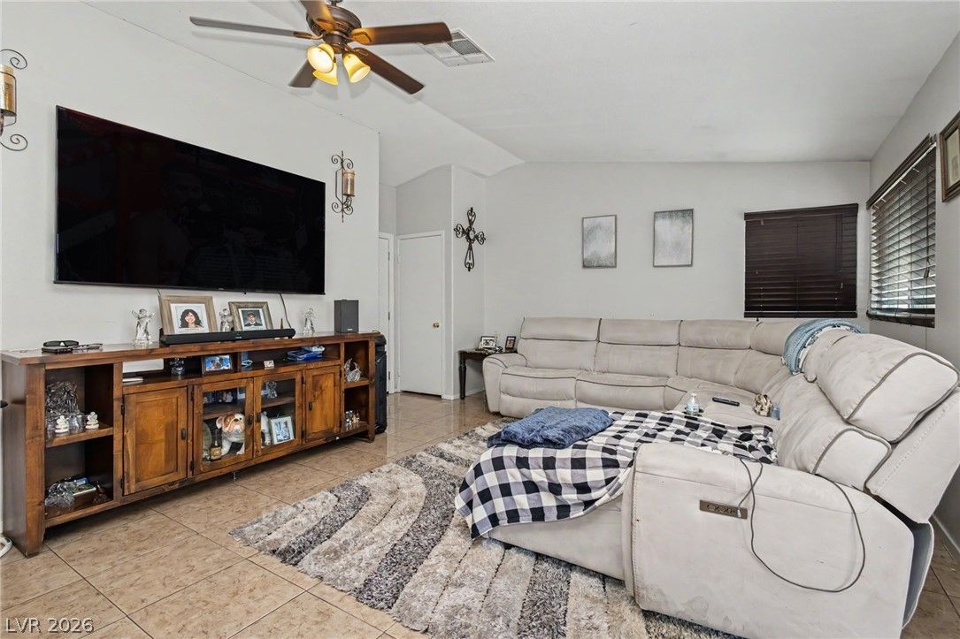 5534 Indigo Hills Street — photo 3