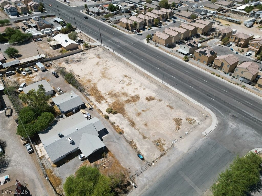 1571 Betty Lane — photo 4 of 15