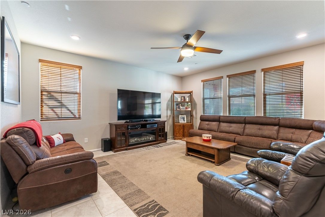 982 Twilight Glow Court — photo 3
