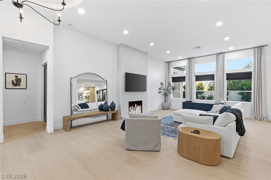 720 Sir James Bridge Way — photo 5