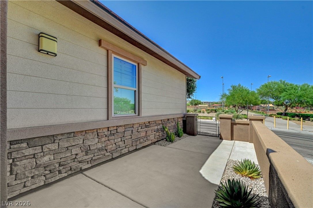 5483 Alden Bend Drive — photo 4