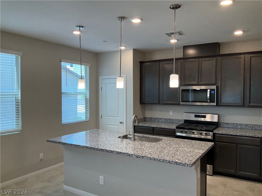 510 Mahogany Ridge Street — photo 4 of 8