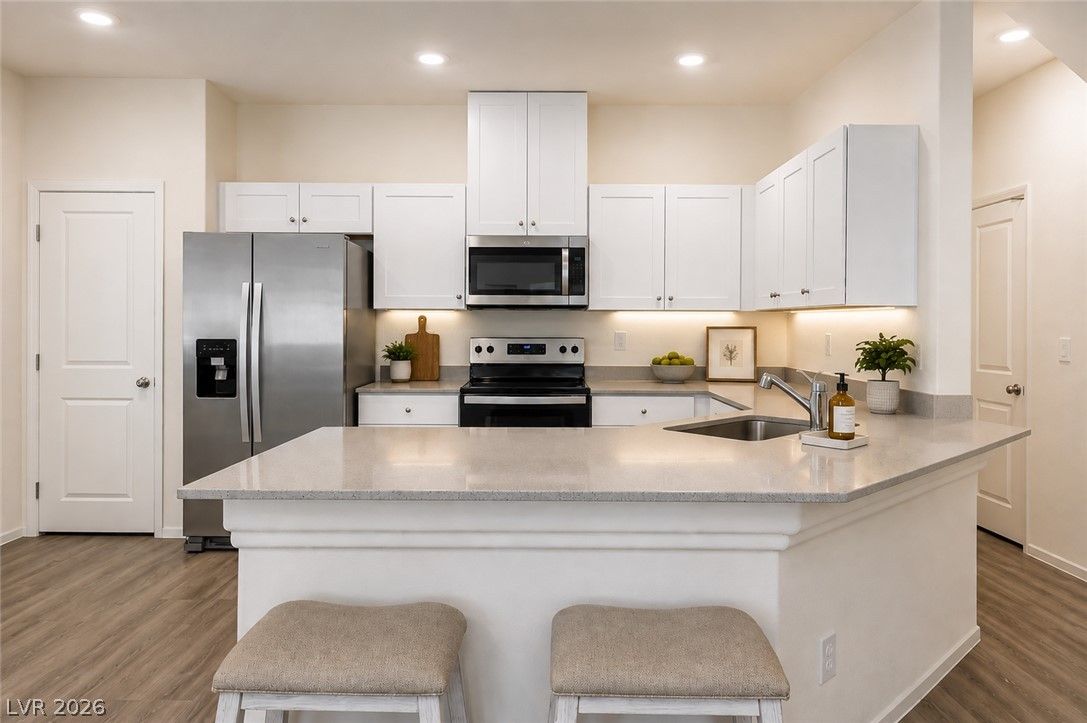 7915 Aurora Sky Street 2 — photo 5 of 23