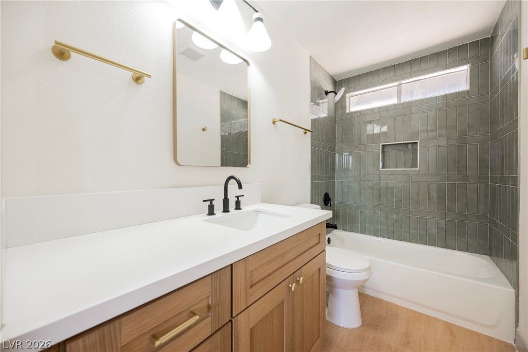 4972 Orinda Circle — photo 4 of 17