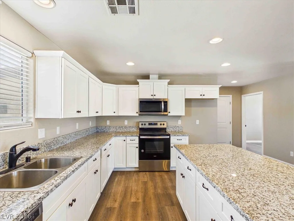 2101 East Dandelion Street — photo 3