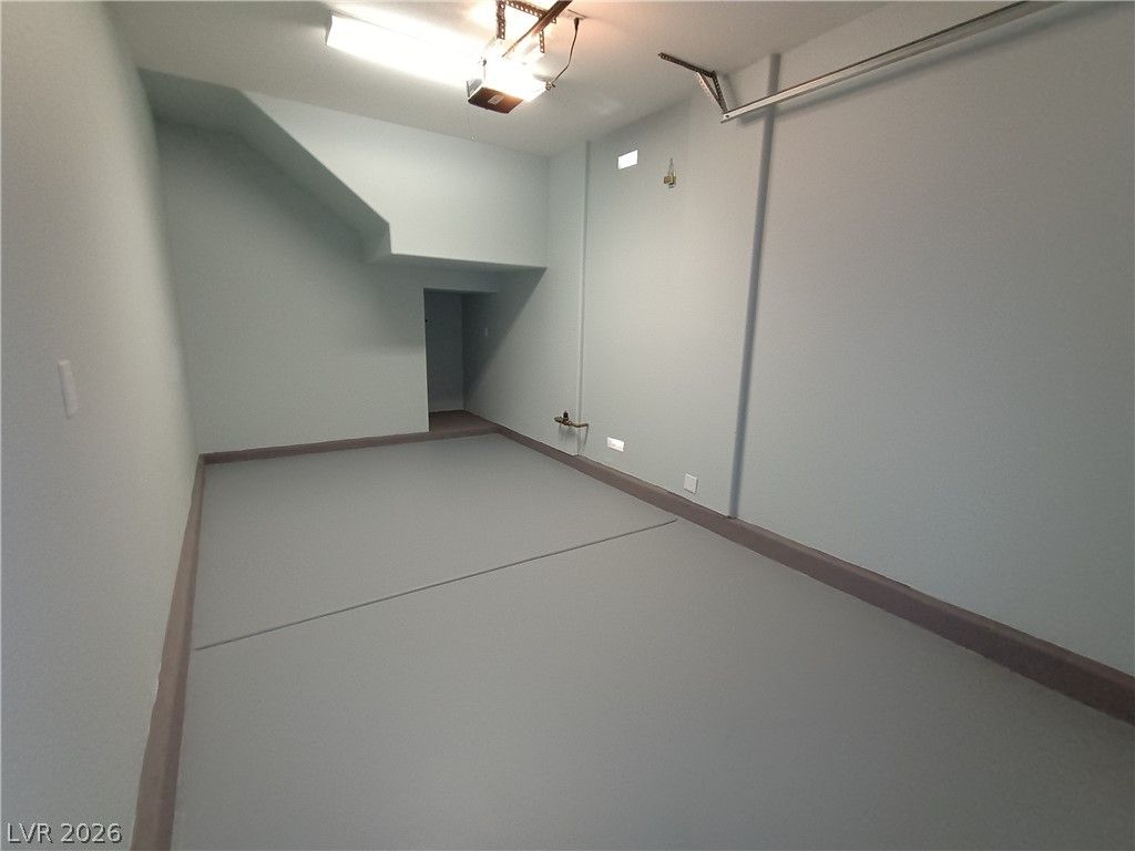Photo 32