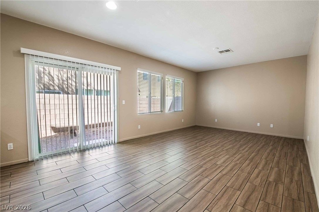 3925 MEADOW FOXTAIL Drive — photo 5 of 21