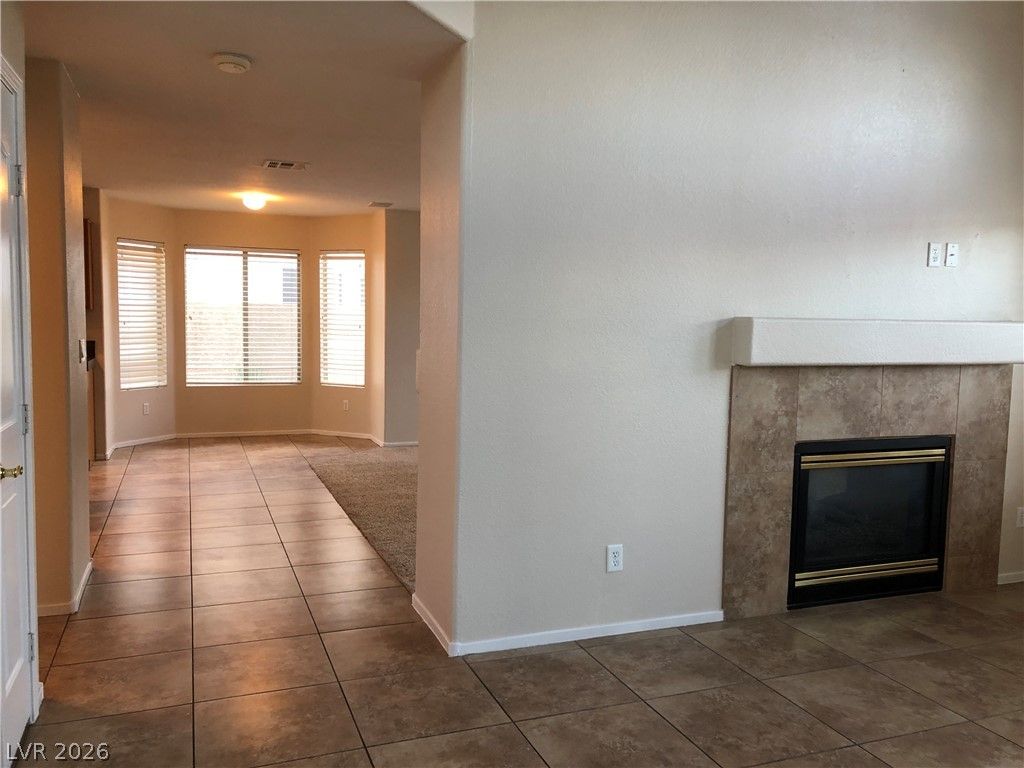 9724 Sandmist Avenue — photo 4