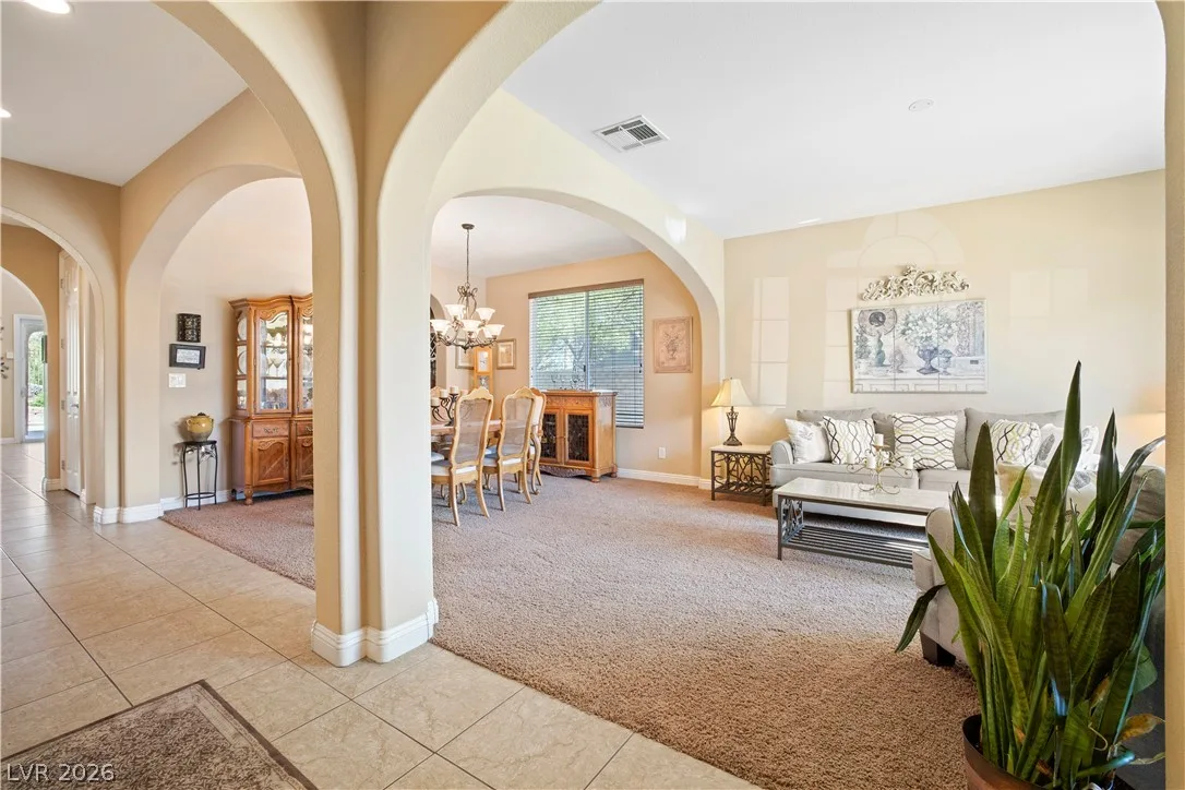 926 Loma Bonita Place — photo 2