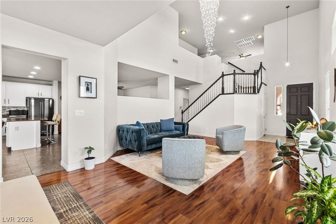 10391 Montes Vascos Drive — photo 2