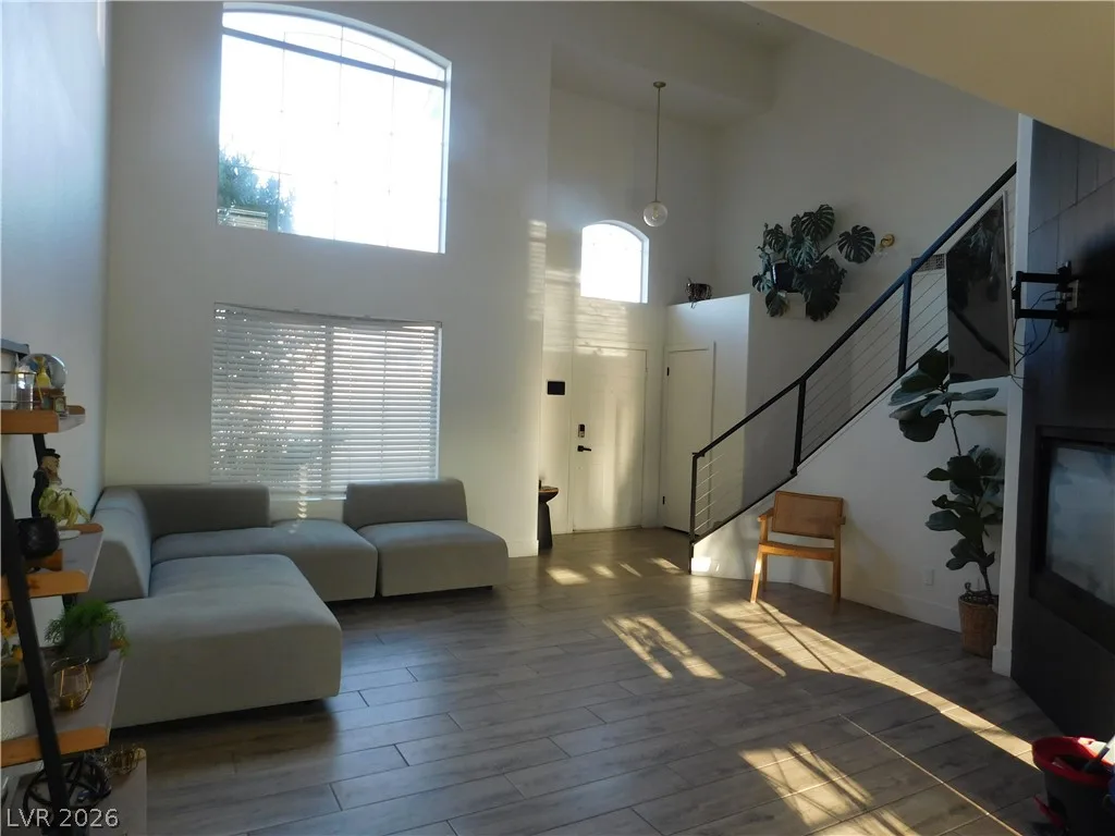 267 Cascading Street — photo 3