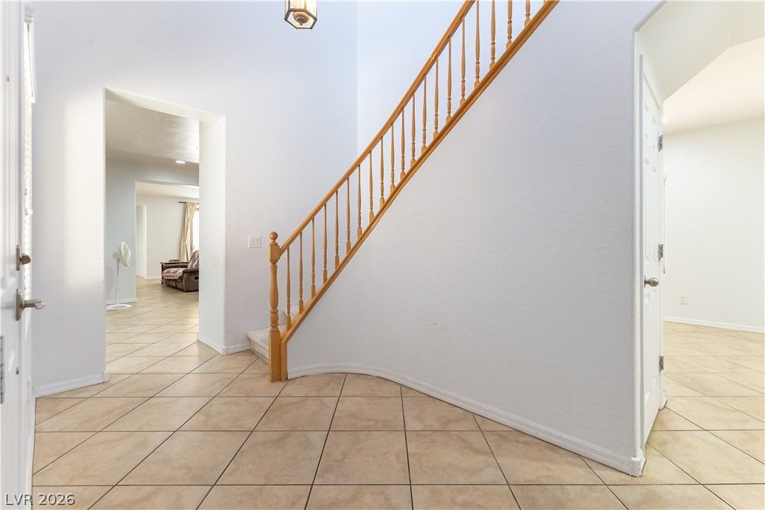 2285 Manosque Lane — photo 3 of 32