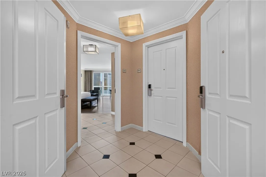 135 East Harmon Avenue 2215 — photo 2