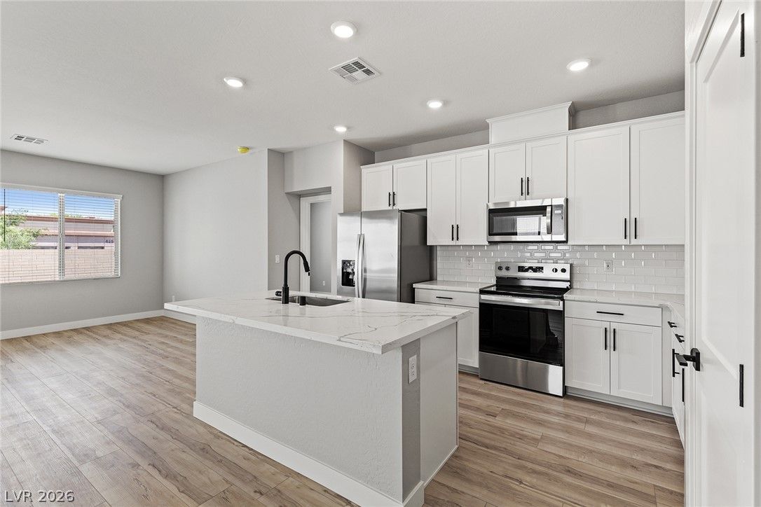 4532 Cave Lake Avenue — photo 3 of 8