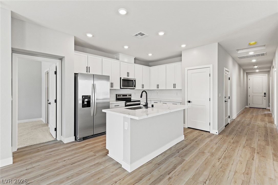 4532 Cave Lake Avenue — photo 4 of 8