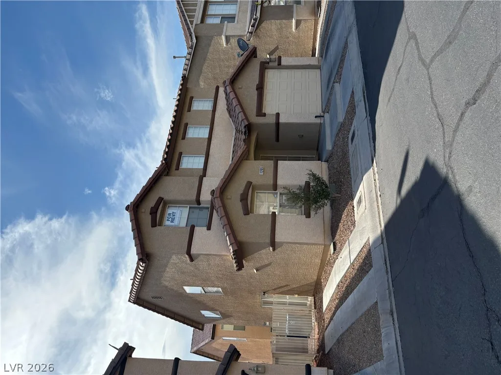 1265 Orchard View Street — photo 2