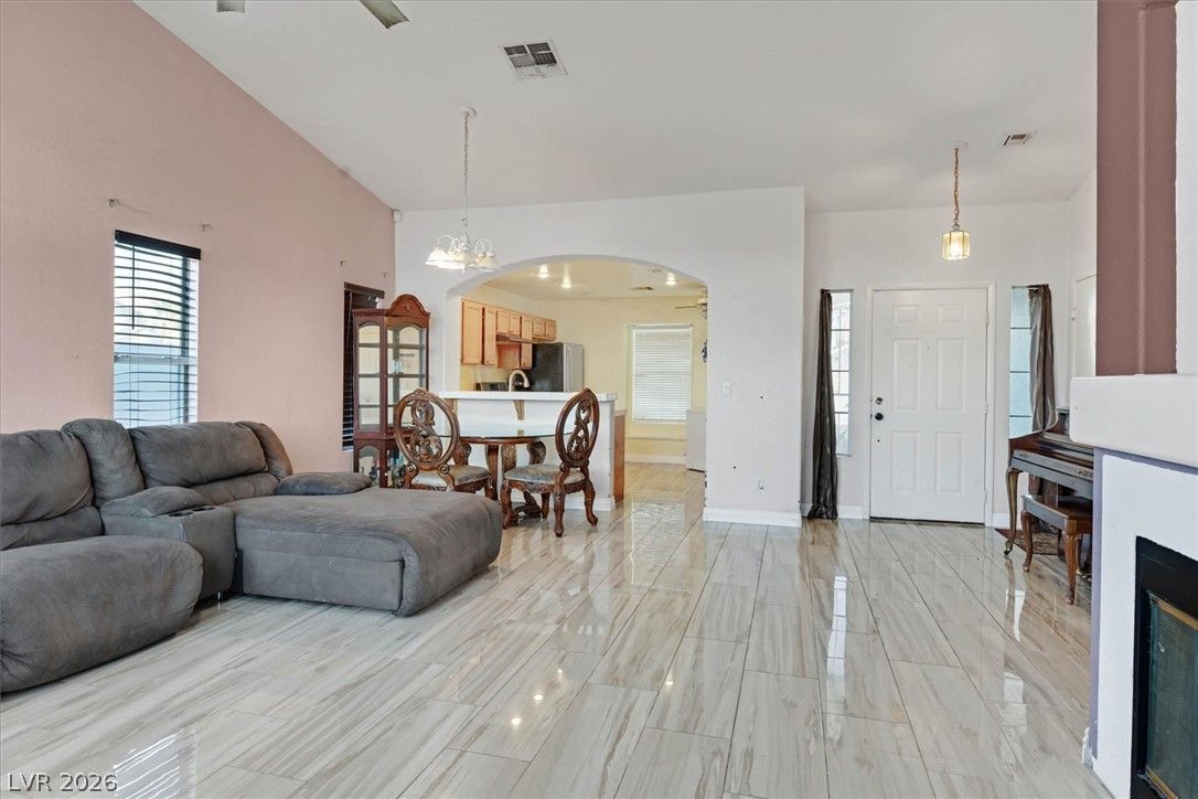 532 Blooming View Avenue — photo 5 of 19