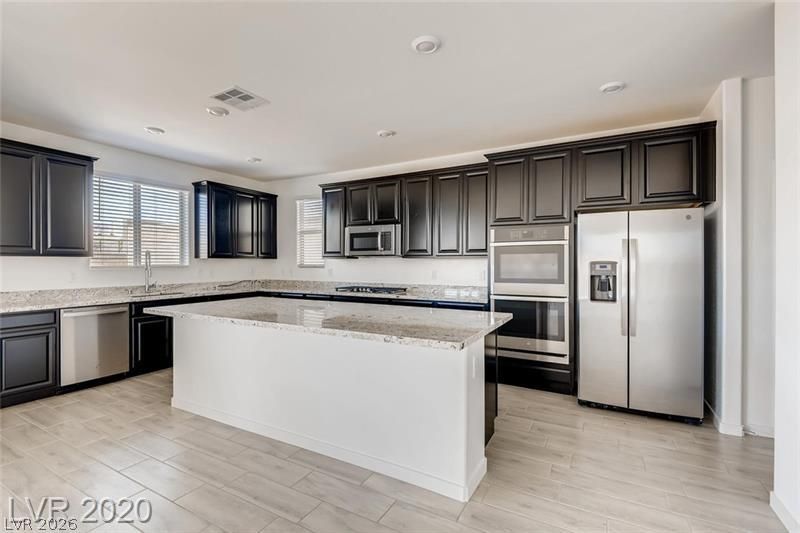 719 Foreign Reef Way — photo 2