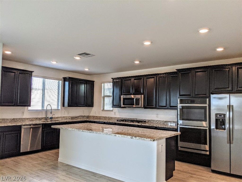 719 Foreign Reef Way — photo 4