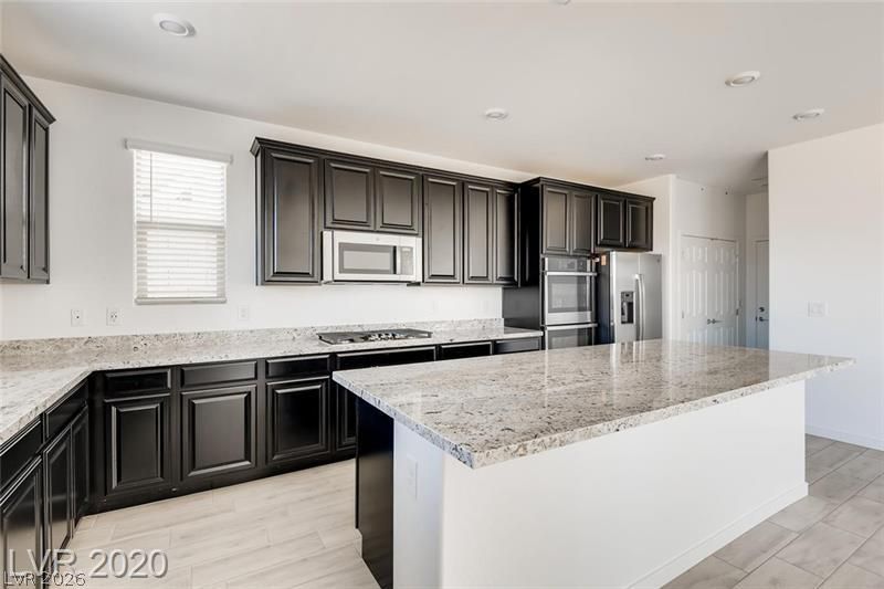 719 Foreign Reef Way — photo 5