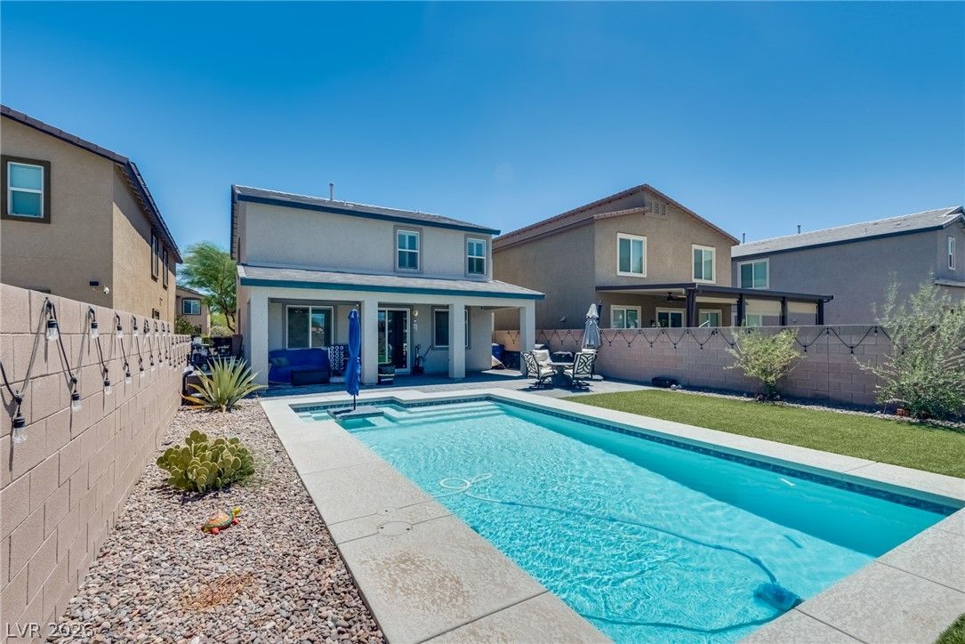 9273 Bluemist Falls Street — photo 4 of 41