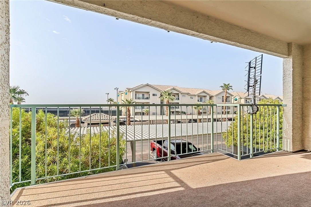 3550 Bay Sands Drive 2037 — photo 2