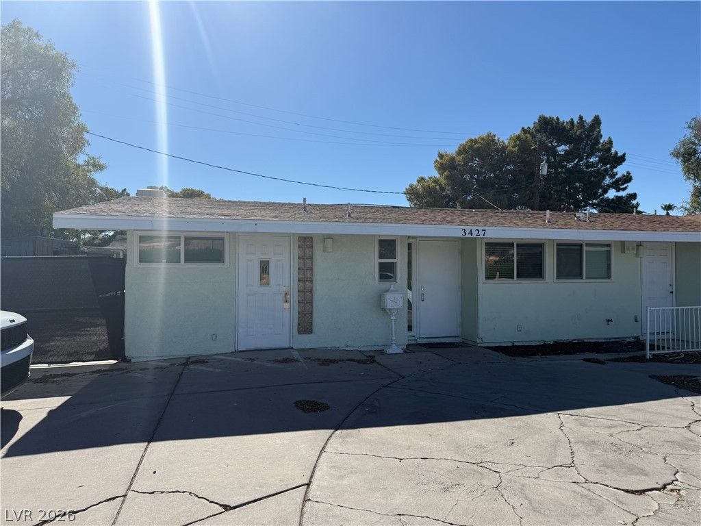 3427 South Eastern Avenue — photo 3