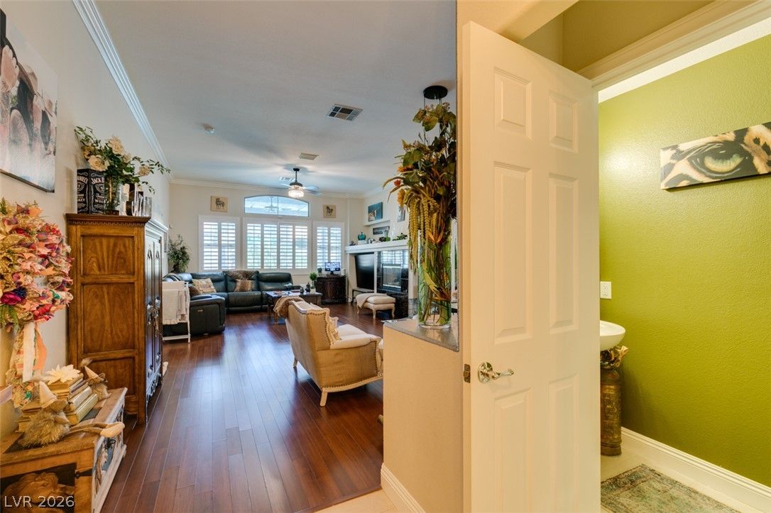 6310 West Azure Drive — photo 4